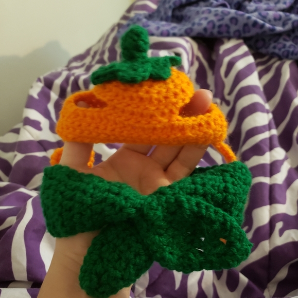 Crochet Pumpkin Cat Costume - Picture 1 of 3